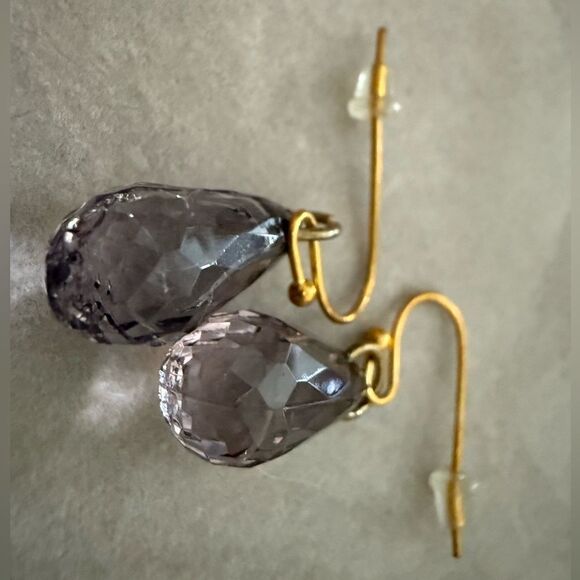 Faceted Teardrop Glass Earrings with Gold Tone Hooks – Lightweight & Elegant - Picture 5 of 17